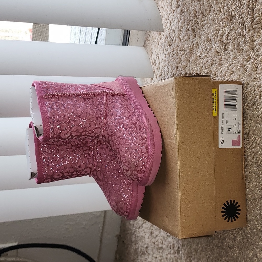 Girls Ugg boots